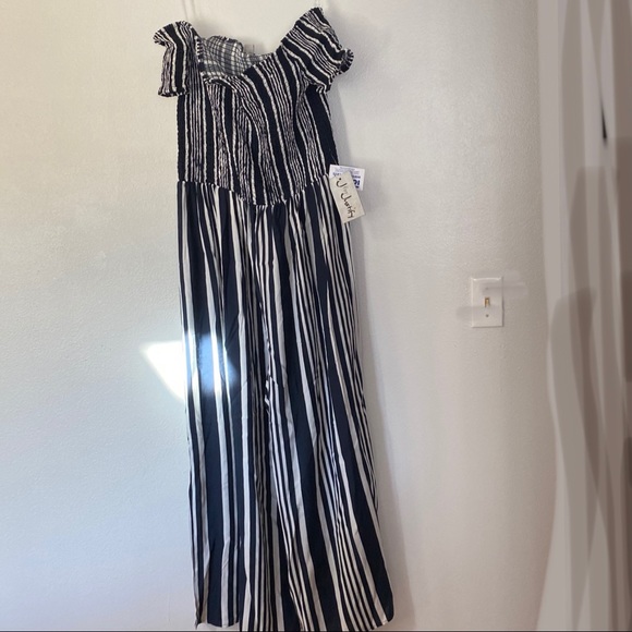 J Is For Justify off Shoulder Jumpsuit Romper - Picture 3 of 7